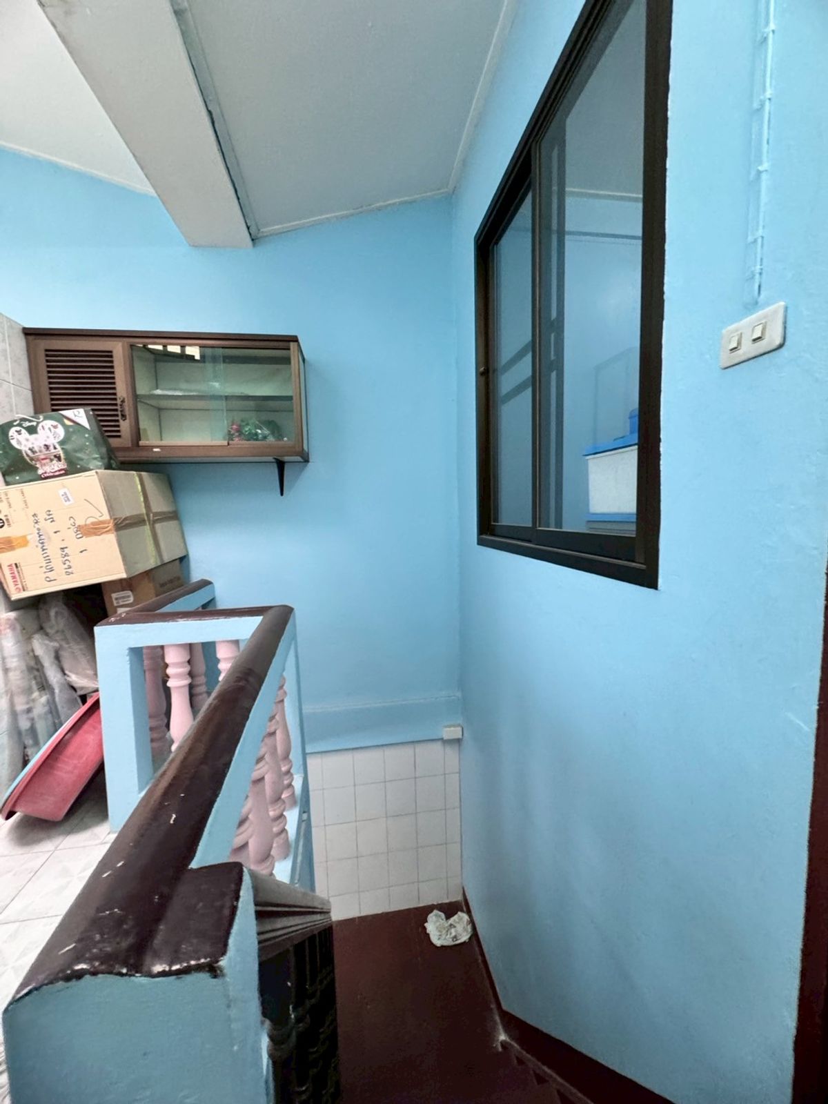 ขายอาคารพาณิชย์สีลม ศาลาแดง บางรัก : ขายตึกแถว ซอยจินดาถวิล แขวงมหาพฤฒาราม บางรัก ทำเลดีใกล้บรรทัดทอง (N.1598)