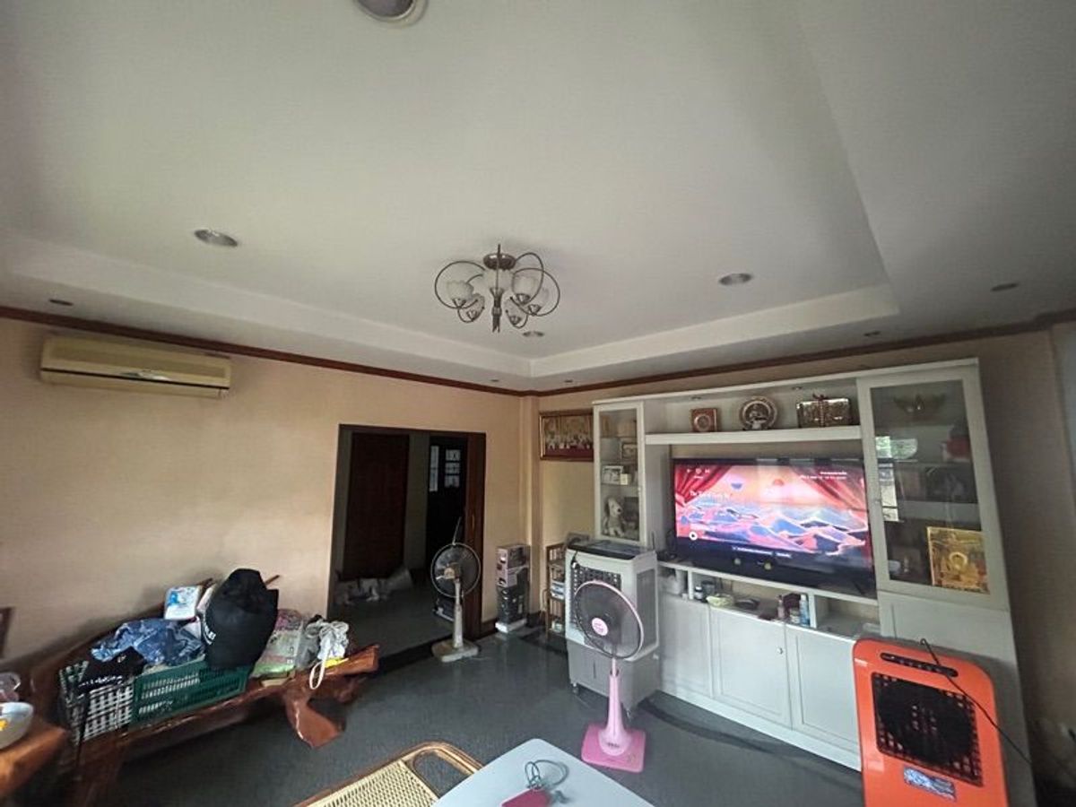 For SaleHouseSeri Thai, Ramkhamhaeng Nida : 55 Sq. 4 bedrooms, 3 water houses, 2 -storey house, Amornphan Nakhon 8, Soi Suan Siam 9