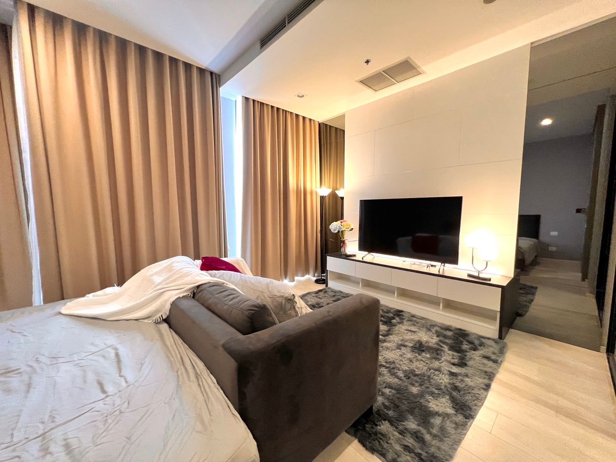 For RentCondoWitthayu, Chidlom, Langsuan, Ploenchit : ✨ Luxury condo for rent, NOBLE Ploenchit, 1 bedroom, high class, beautiful view, good wind, full of fir, complete with private elevators In the heart of the business district Ploenchit - Radio