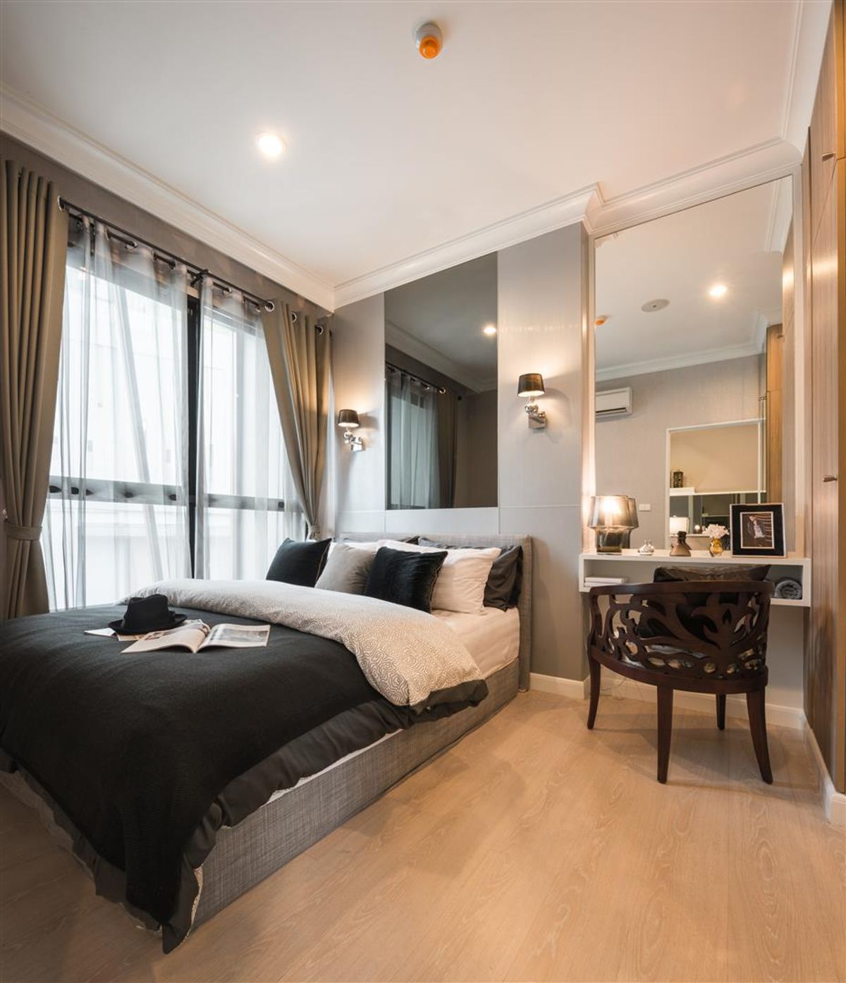 ขายคอนโดพระราม 9 เพชรบุรีตัดใหม่ RCA : ราคาดี ย่านทองหล่อ ใกล้ รพ กรุงเทพ 1 นอน 081-245-7349