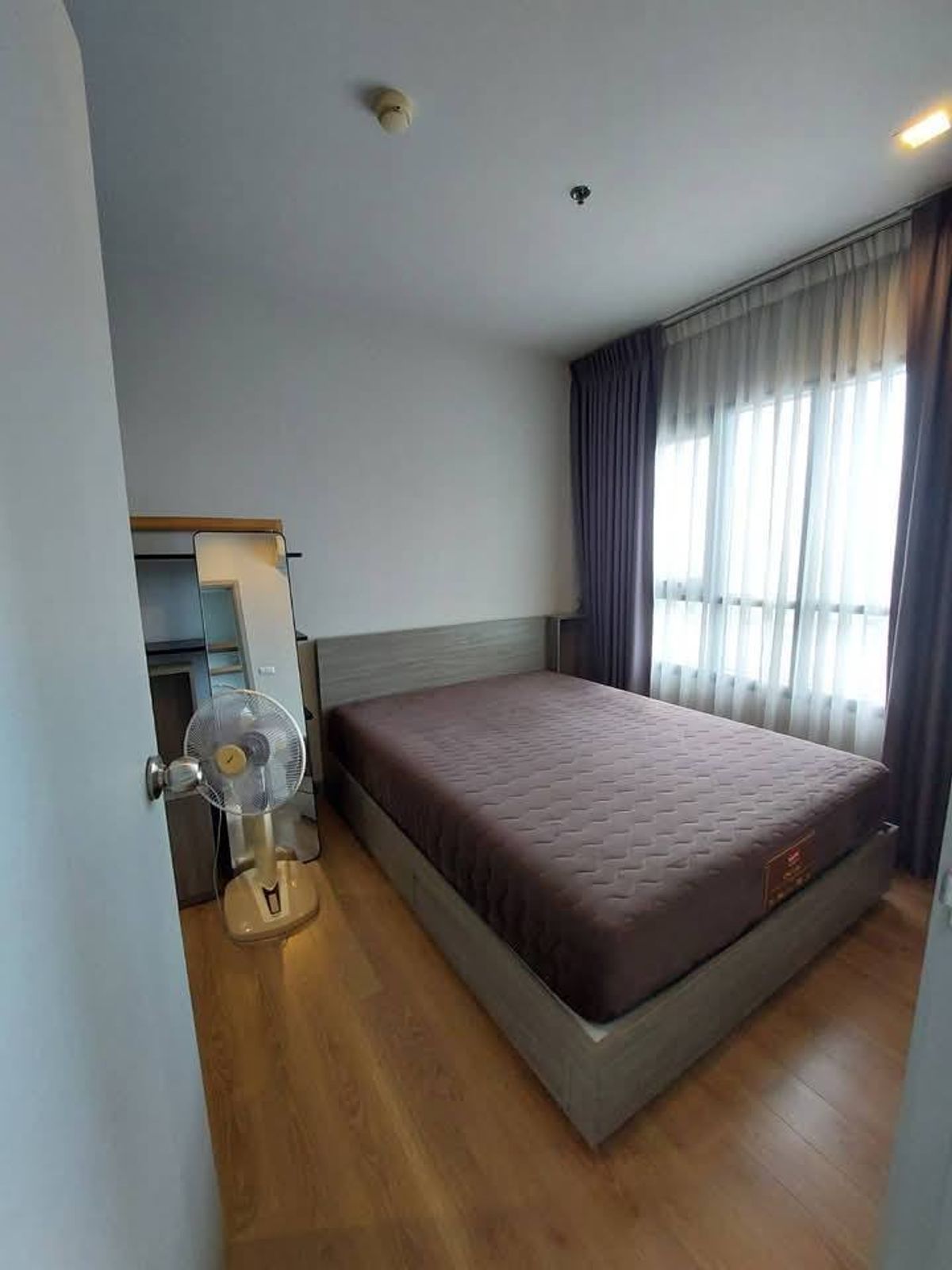 For RentCondoLadprao, Central Ladprao : Rent a chapters One Midtown Ladprao 24 rooms on the 22nd floor.
