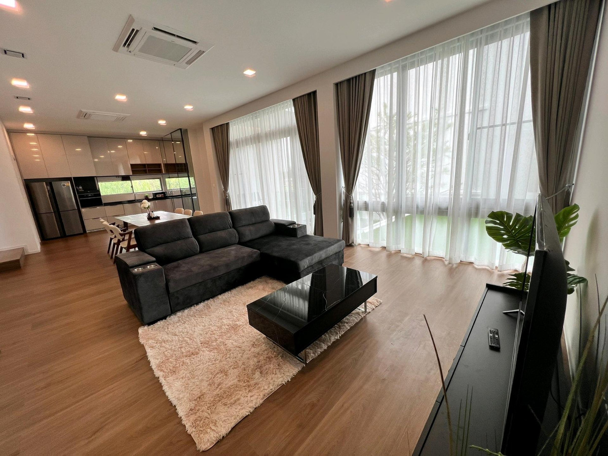 บ้านพัฒนาการ ศรีนครินทร์ : ขายหรือเช่า วีเว่ พระราม 9  📞092-4252445 VIVE Rama 9