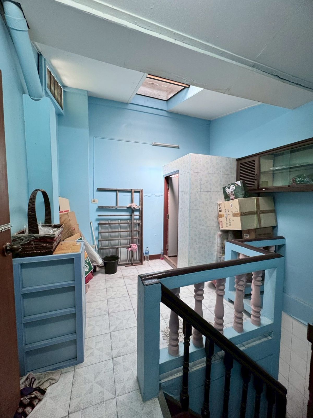 ขายอาคารพาณิชย์สีลม ศาลาแดง บางรัก : ขายตึกแถว ซอยจินดาถวิล แขวงมหาพฤฒาราม บางรัก ทำเลดีใกล้บรรทัดทอง (N.1598)