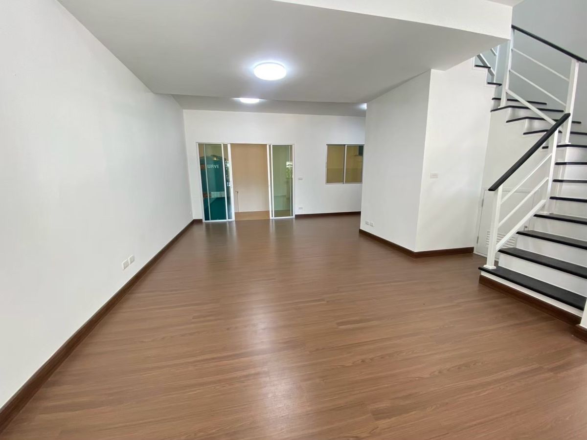 ขายทาวน์โฮมลาดกระบัง สุวรรณภูมิ : P-2720 ขายด่วน ! I The connect อ่อนนุช 2 บ้านเปล่า พร้อมอยู่