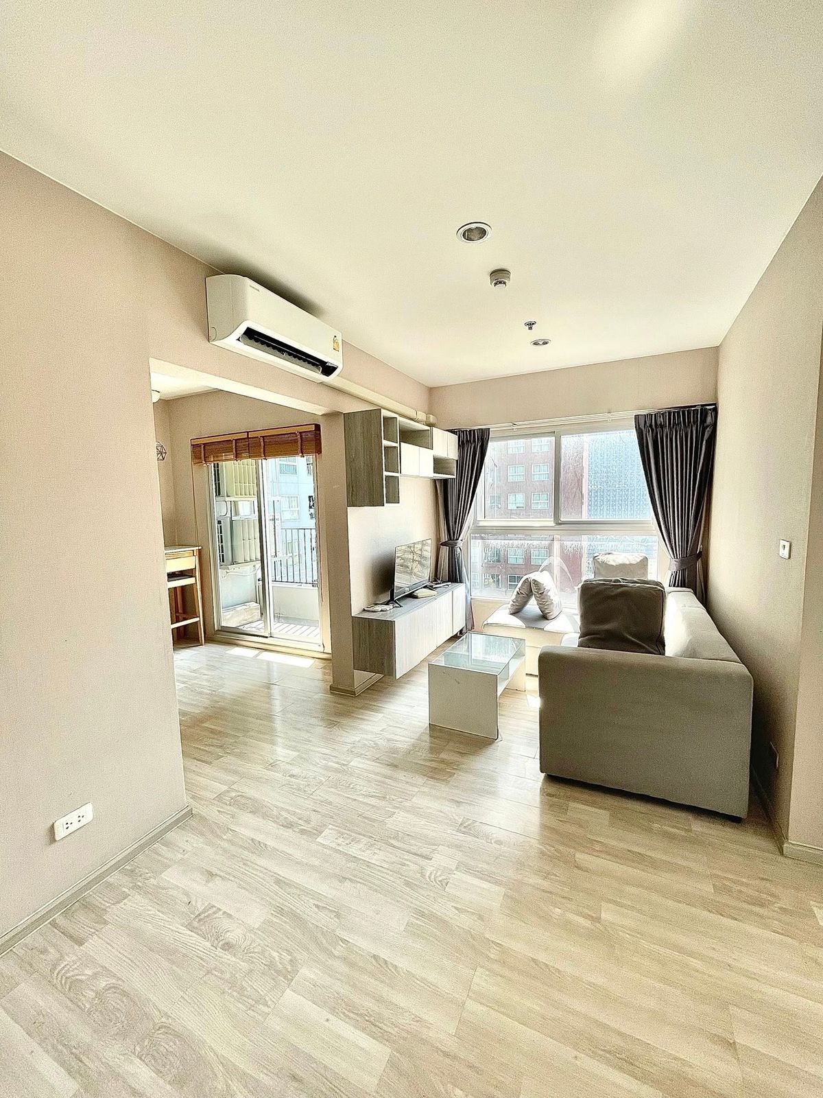 For RentCondoRama9, Petchburi, RCA : Plum Condo Ramkhamhaeng Station / ♦ ️ Area 46 sq.m. ♦ ️ Floor 14, Swimming Pool View