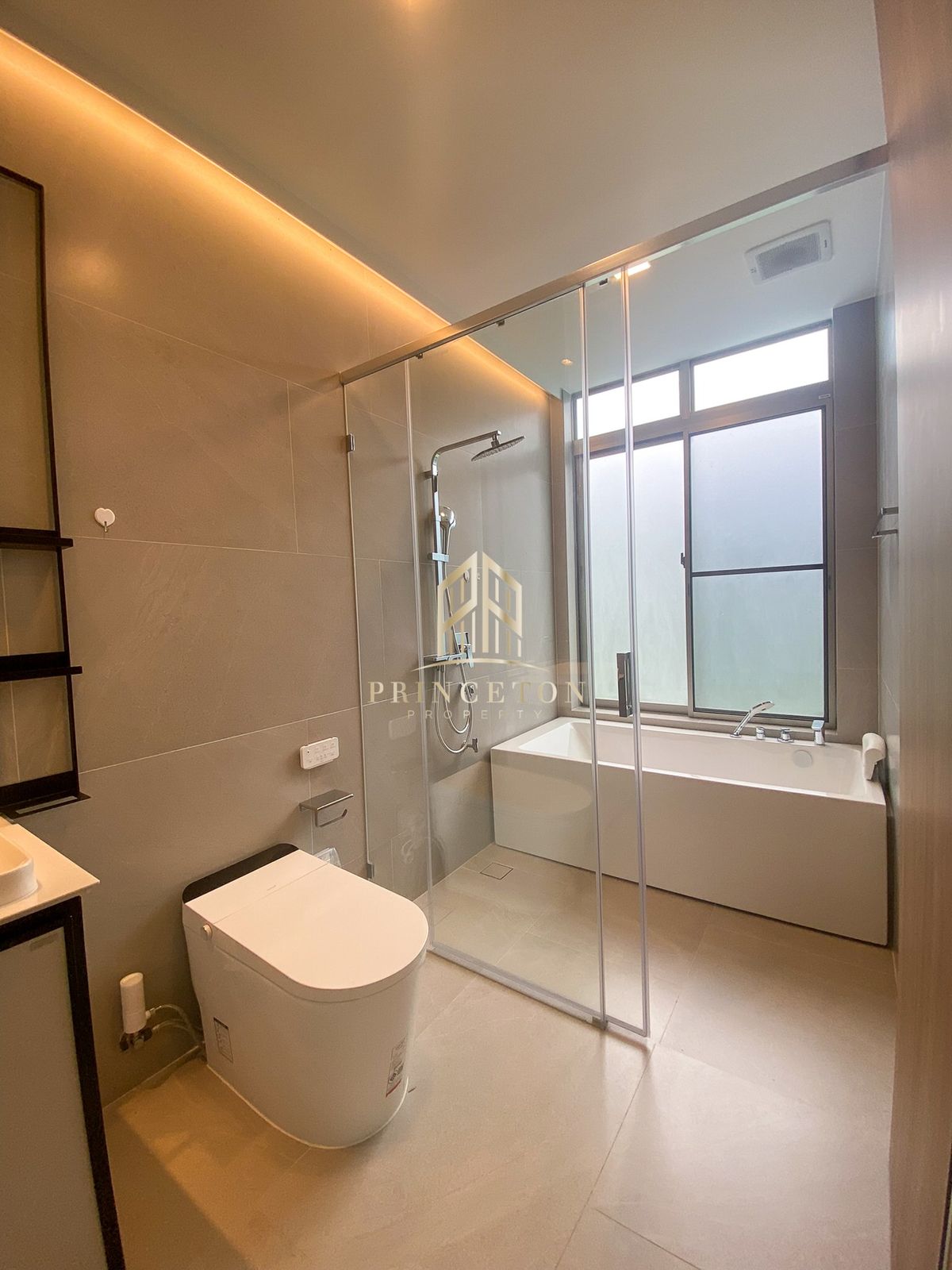 บ้านพัฒนาการ ศรีนครินทร์ : ขายหรือเช่า วีเว่ พระราม 9  📞092-4252445 VIVE Rama 9