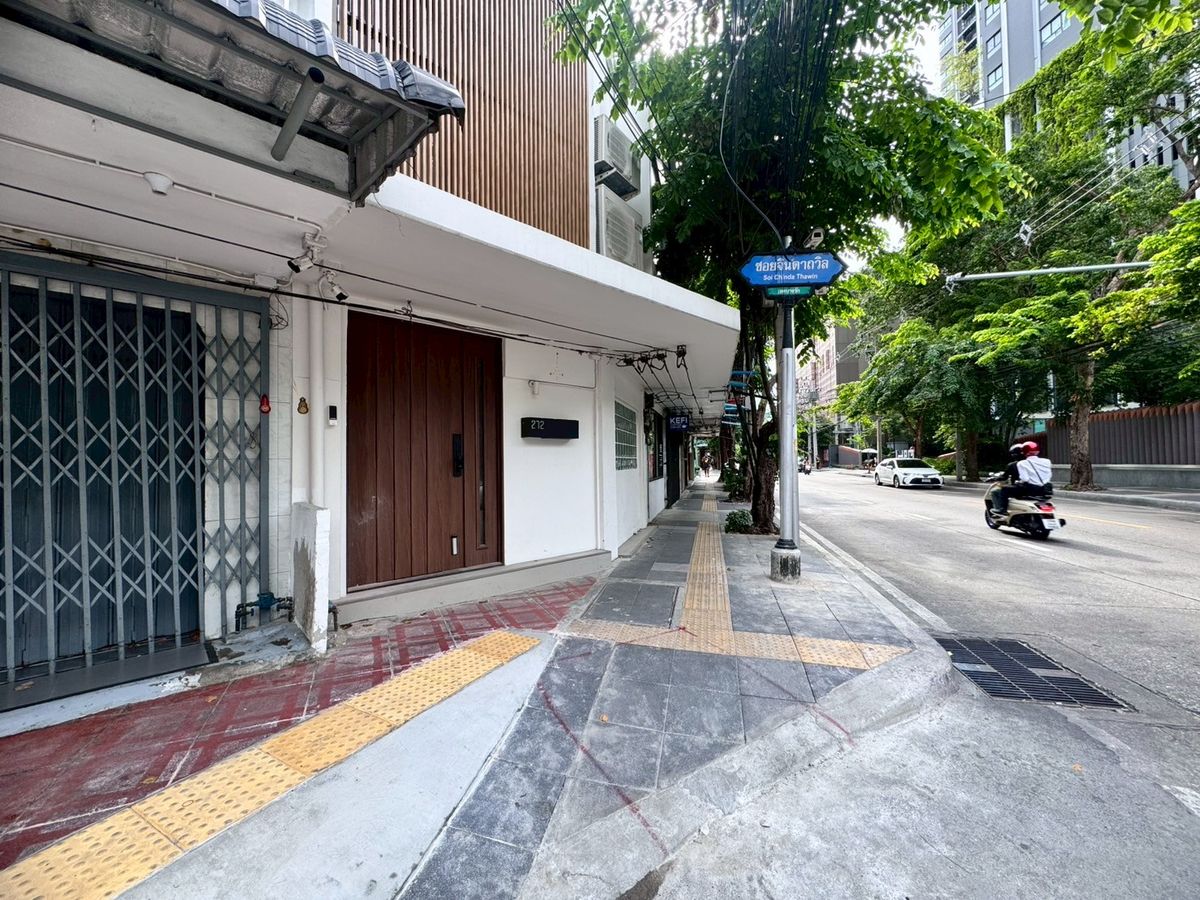 ขายอาคารพาณิชย์สีลม ศาลาแดง บางรัก : ขายตึกแถว ซอยจินดาถวิล แขวงมหาพฤฒาราม บางรัก ทำเลดีใกล้บรรทัดทอง (N.1598)