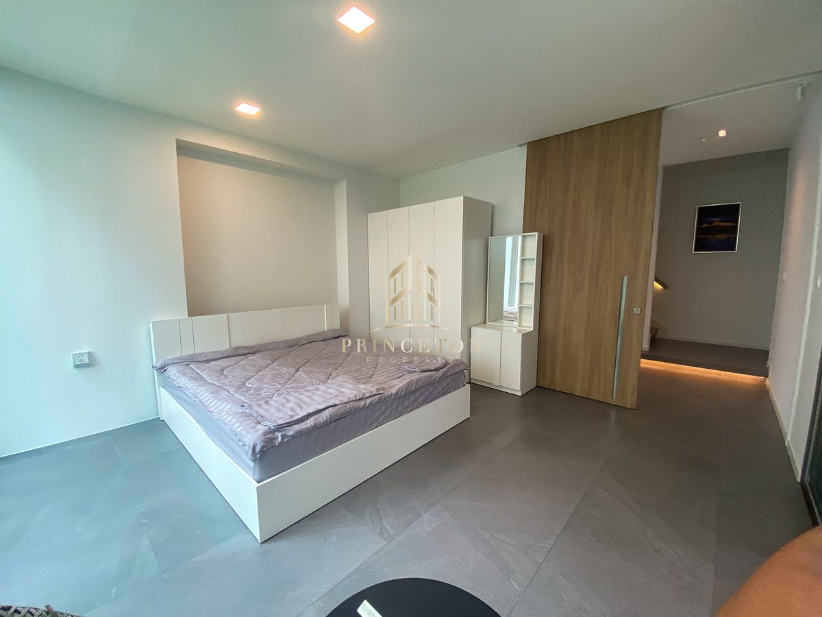 บ้านพัฒนาการ ศรีนครินทร์ : ขายหรือเช่า วีเว่ พระราม 9  📞092-4252445 VIVE Rama 9