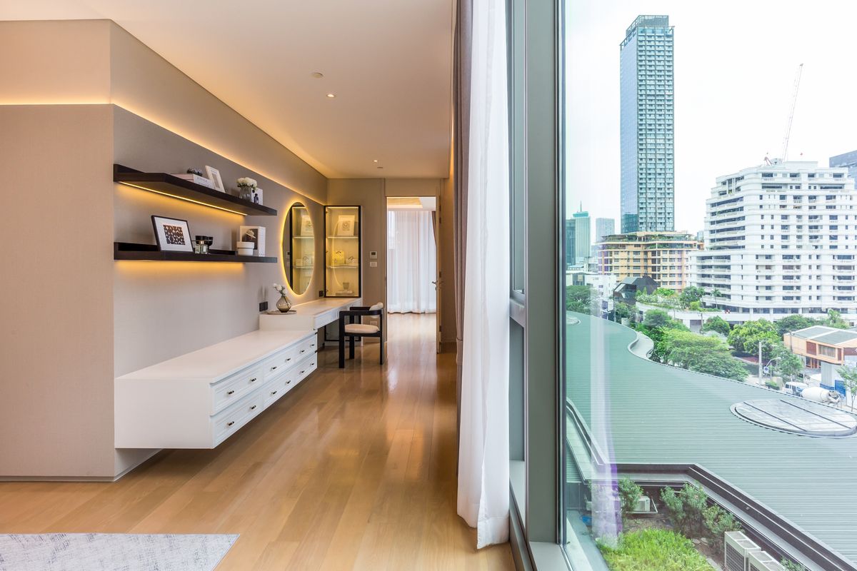 For RentCondoWitthayu, Chidlom, Langsuan, Ploenchit : 🔥For Rent Now🔥 Baan Sindhorn Luxury Residence, an ultra-luxury condo in the heart of Langsuan. 2 bedrooms, 3 bathrooms. Ready to move in❗
