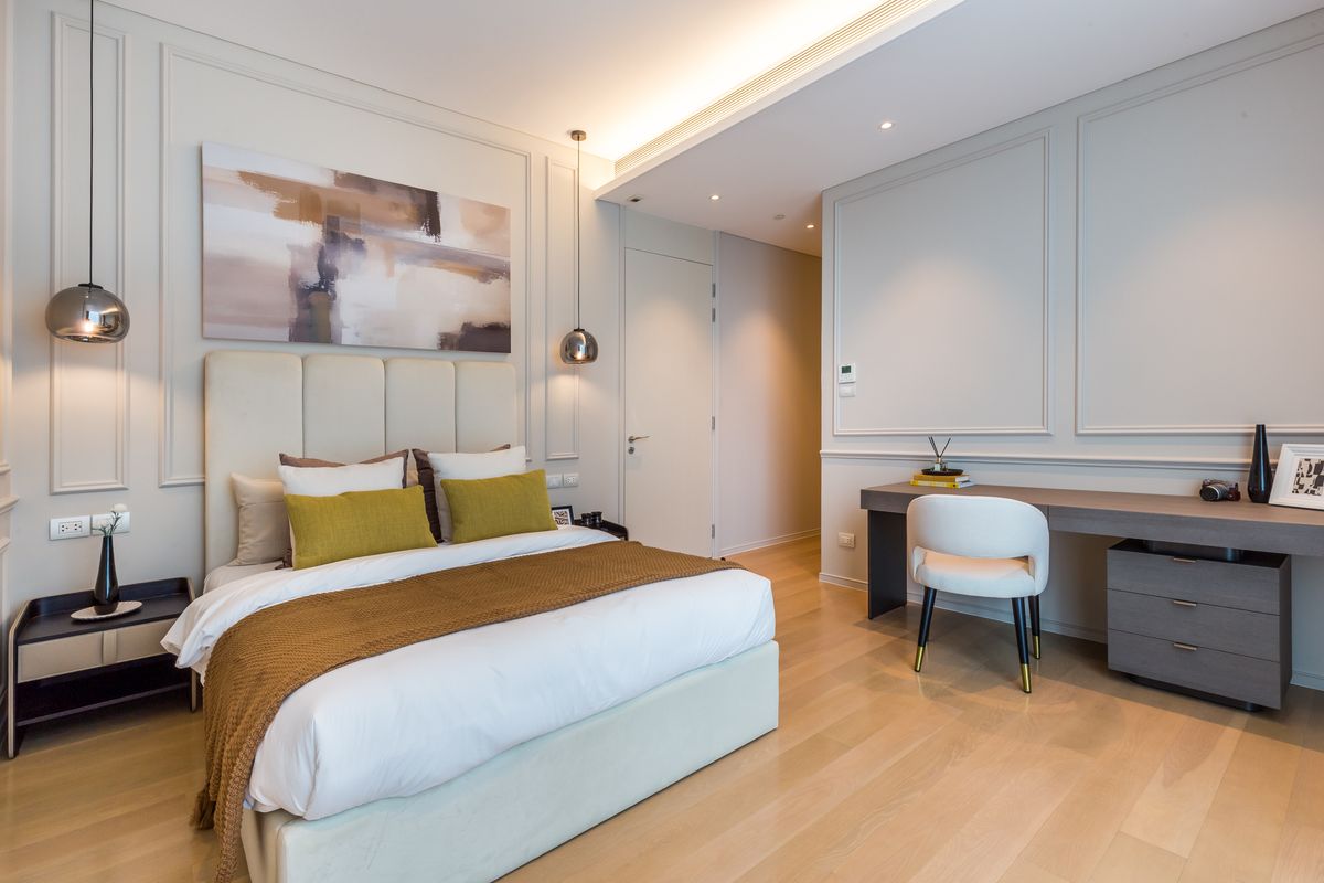 For RentCondoWitthayu, Chidlom, Langsuan, Ploenchit : 🔥For Rent Now🔥 Baan Sindhorn Luxury Residence, an ultra-luxury condo in the heart of Langsuan. 2 bedrooms, 3 bathrooms. Ready to move in❗