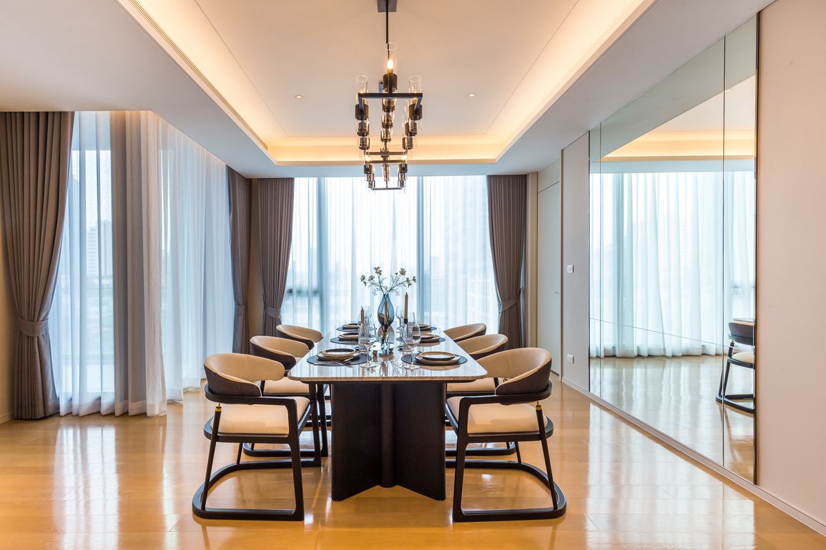 For RentCondoWitthayu, Chidlom, Langsuan, Ploenchit : 🔥For Rent Now🔥 Baan Sindhorn Luxury Residence, an ultra-luxury condo in the heart of Langsuan. 2 bedrooms, 3 bathrooms. Ready to move in❗