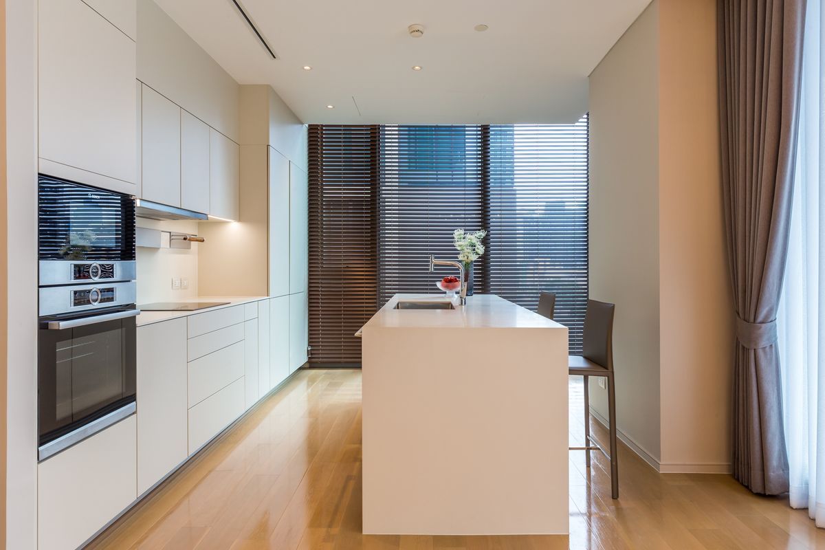 For RentCondoWitthayu, Chidlom, Langsuan, Ploenchit : 🔥For Rent Now🔥 Baan Sindhorn Luxury Residence, an ultra-luxury condo in the heart of Langsuan. 2 bedrooms, 3 bathrooms. Ready to move in❗