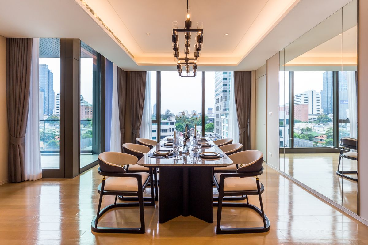 For RentCondoWitthayu, Chidlom, Langsuan, Ploenchit : 🔥For Rent Now🔥 Baan Sindhorn Luxury Residence, an ultra-luxury condo in the heart of Langsuan. 2 bedrooms, 3 bathrooms. Ready to move in❗