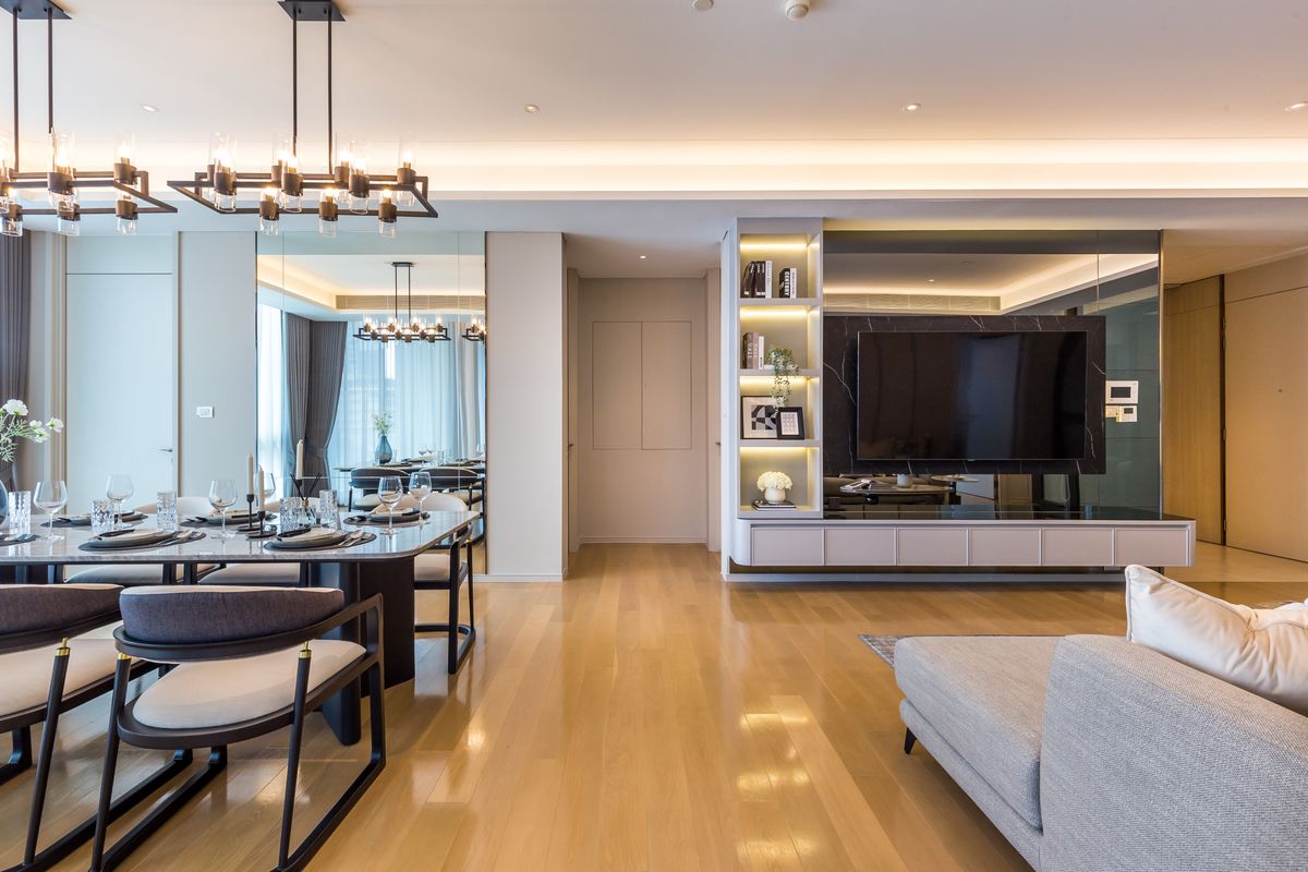 For RentCondoWitthayu, Chidlom, Langsuan, Ploenchit : 🔥For Rent Now🔥 Baan Sindhorn Luxury Residence, an ultra-luxury condo in the heart of Langsuan. 2 bedrooms, 3 bathrooms. Ready to move in❗