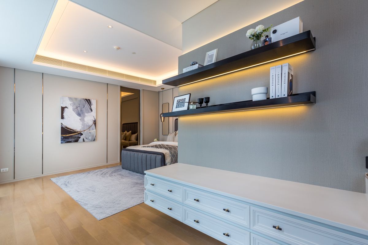 For RentCondoWitthayu, Chidlom, Langsuan, Ploenchit : 🔥For Rent Now🔥 Baan Sindhorn Luxury Residence, an ultra-luxury condo in the heart of Langsuan. 2 bedrooms, 3 bathrooms. Ready to move in❗