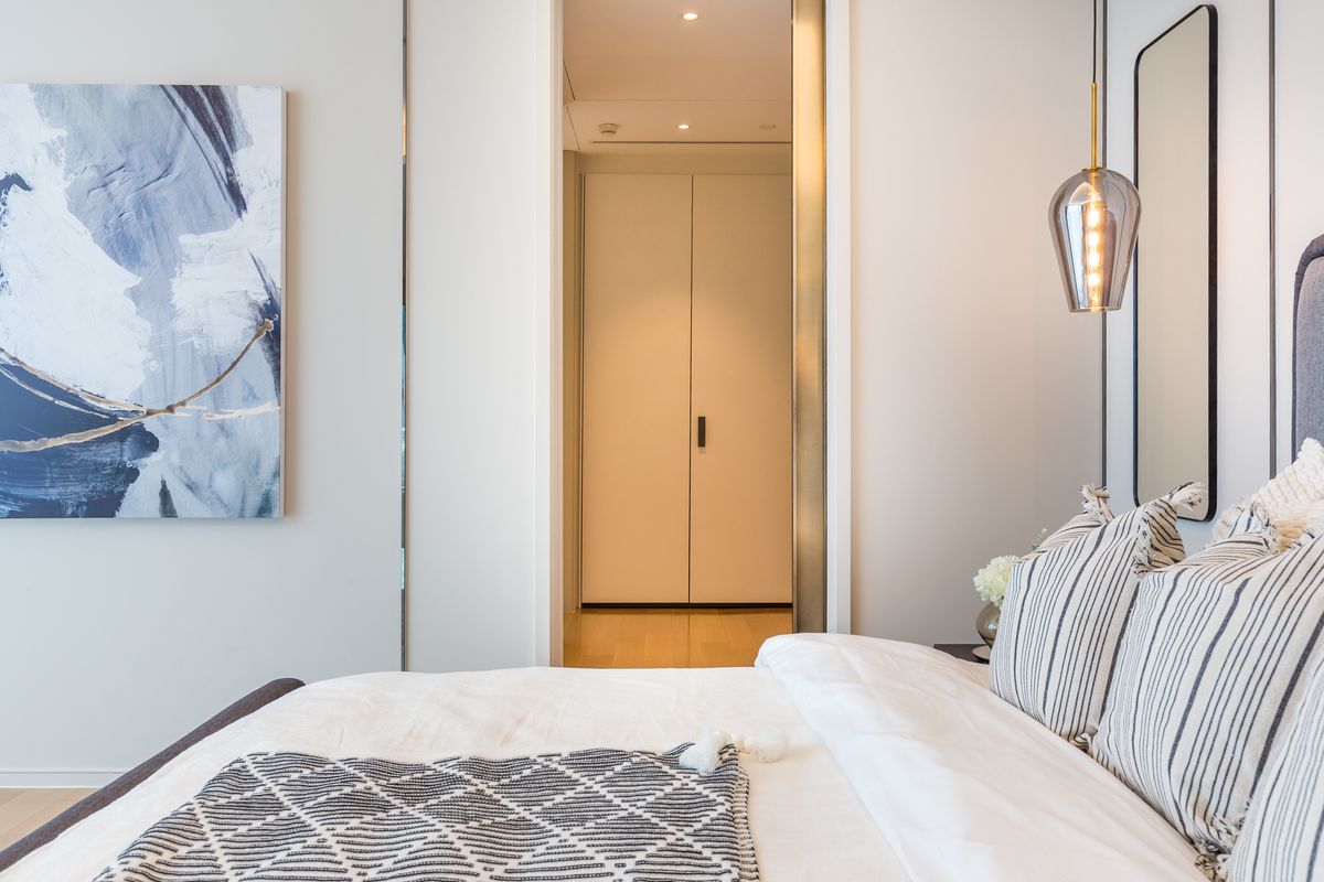 For RentCondoWitthayu, Chidlom, Langsuan, Ploenchit : 🔥For Rent Now🔥 Baan Sindhorn Luxury Residence, an ultra-luxury condo in the heart of Langsuan. 2 bedrooms, 3 bathrooms. Ready to move in❗