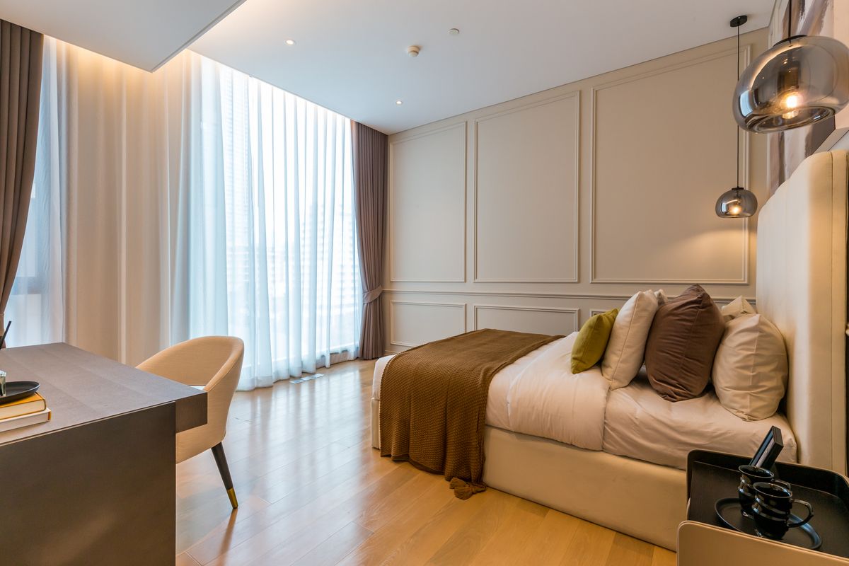 For RentCondoWitthayu, Chidlom, Langsuan, Ploenchit : 🔥For Rent Now🔥 Baan Sindhorn Luxury Residence, an ultra-luxury condo in the heart of Langsuan. 2 bedrooms, 3 bathrooms. Ready to move in❗