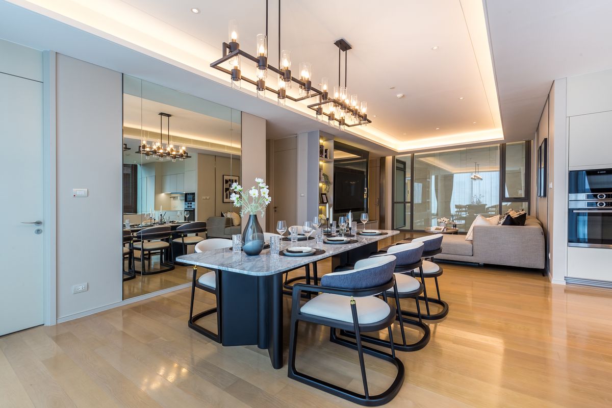 For RentCondoWitthayu, Chidlom, Langsuan, Ploenchit : 🔥For Rent Now🔥 Baan Sindhorn Luxury Residence, an ultra-luxury condo in the heart of Langsuan. 2 bedrooms, 3 bathrooms. Ready to move in❗