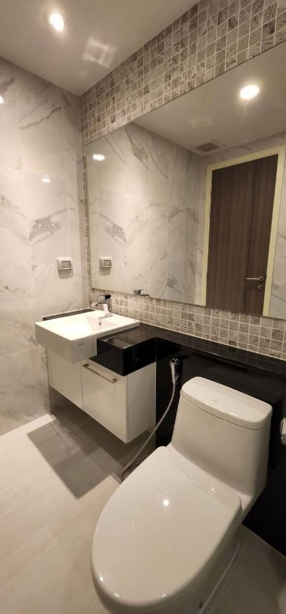 For RentCondoWongwianyai, Charoennakor : Penthouse, beautiful room, spacious, fully furnished, next to BTS Khlong San station