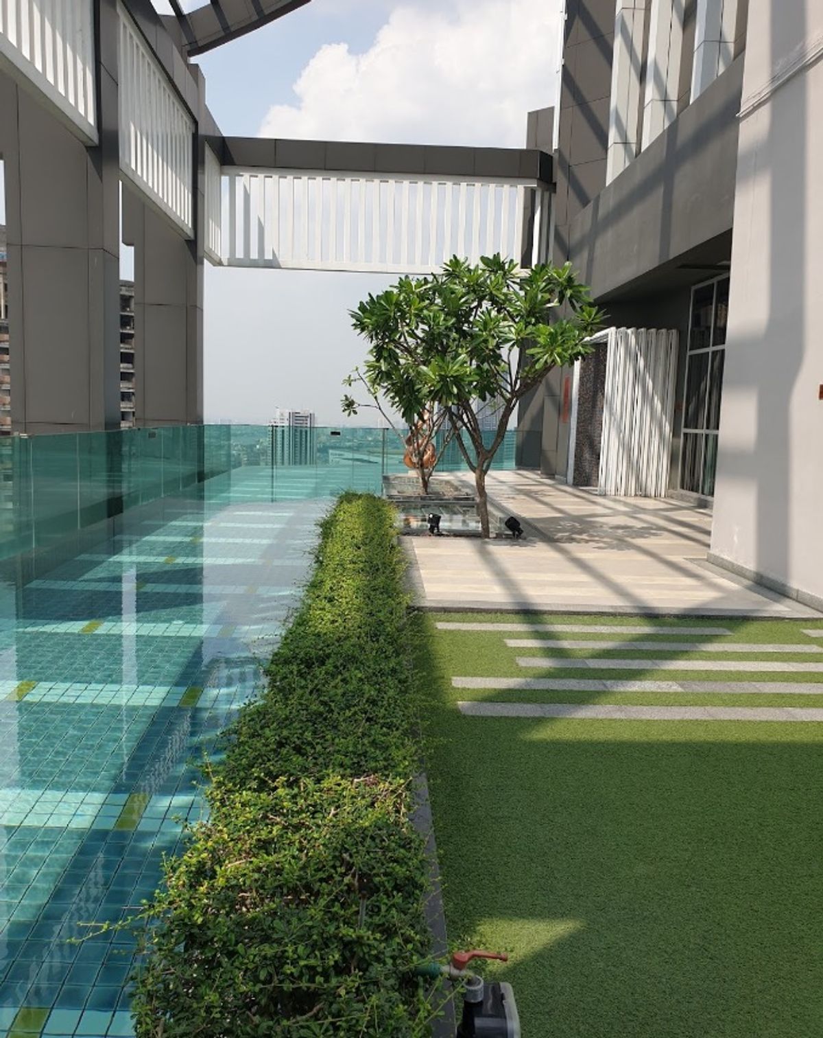 ขายคอนโดสาทร นราธิวาส : ✨ คอนโด High Rise ตกแต่งครอบพร้อมอยู่ใจกลางสาทร วิวโค้งแม่น้ำเจ้าพระยาเต็มสายตา ✔