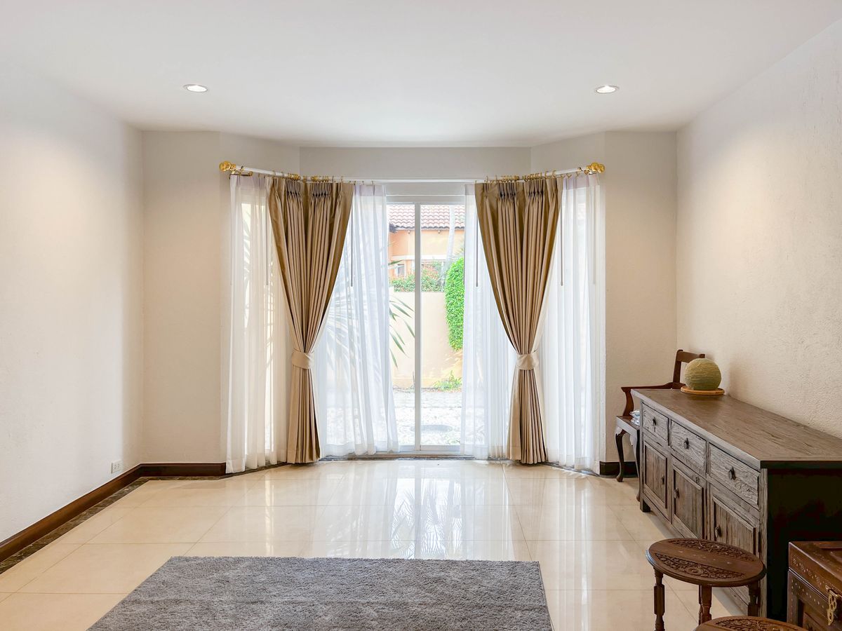 ขายบ้านพัทยา บางแสน ชลบุรี สัตหีบ : ขายวิลล่าชั้นเดียว Green Olive Villa Amata Spring Golf 3 ห้องนอน ริมสนามกอล์ฟ การีนตีบรรยากาศดีแน่นอน [SHNH00012]