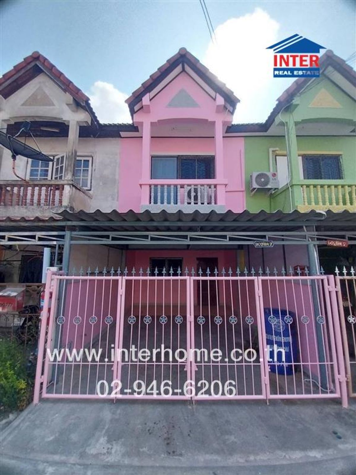 ขายทาวน์โฮมสมุทรปราการ สำโรง : ทาวน์โฮม 2 ชั้น 13 ตร.ว. หมู่บ้านผาสุขนิรันดร์ (ซอย4) ซอยบางปู59 ถนนสุขุมวิท ถนนศรีนครินทร์ เมืองสมุทรปราการ สมุทรปราการ