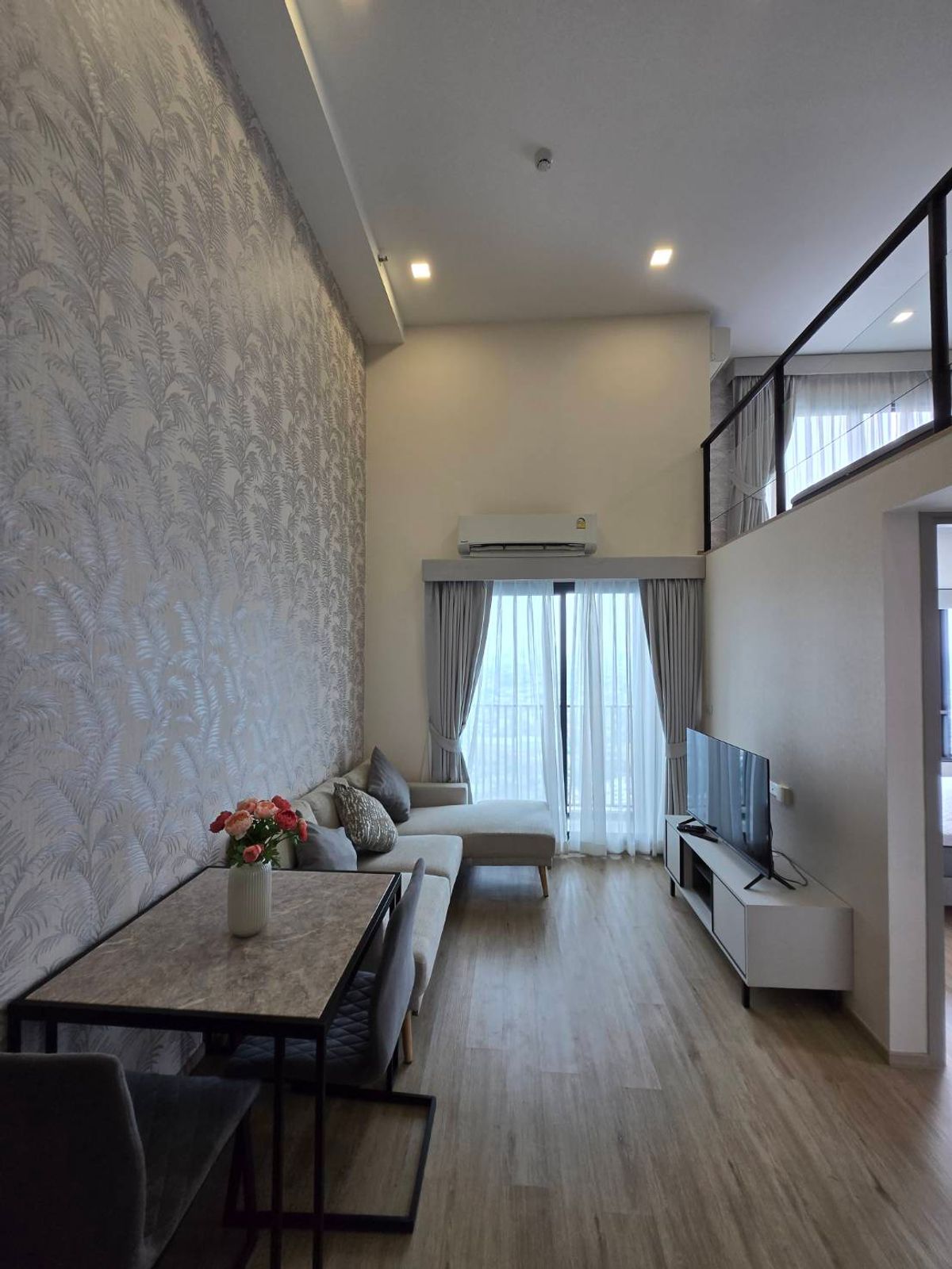 ให้เช่าคอนโดพัฒนาการ ศรีนครินทร์ : ให้เช่า the rich rama9 2bed price 25,000 bath ขนาด 45 sqm 0958195559

