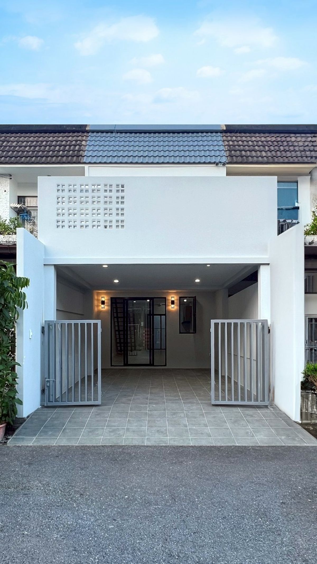 For SaleTownhomeSeri Thai, Ramkhamhaeng Nida : Wangthong Village 1 /2 Bedrooms (Sale), Wang Thong Village 1 /2 Bedrooms (For Sale) Pik068
