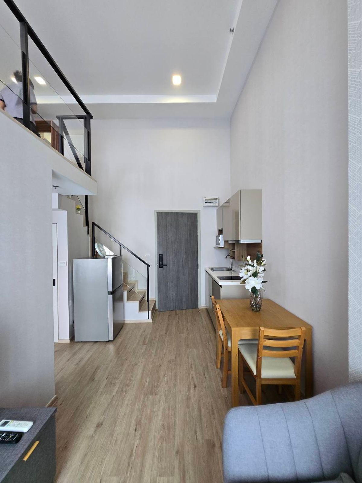 ให้เช่าคอนโดพัฒนาการ ศรีนครินทร์ : ให้เช่า the rich rama9 2bed price 25,000 bath ขนาด 45 sqm 0958195559

