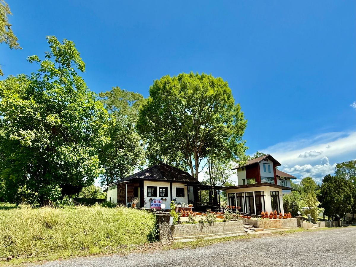 ขายบ้านปากช่อง เขาใหญ่ : ขายบ้านเดี่ยว พักตากอากาศ เขาใหญ่ เหวปลากั้ง  ขนาด 126 ตร.วา พื้นที่ใช้สอย 300 ตร.เมตร