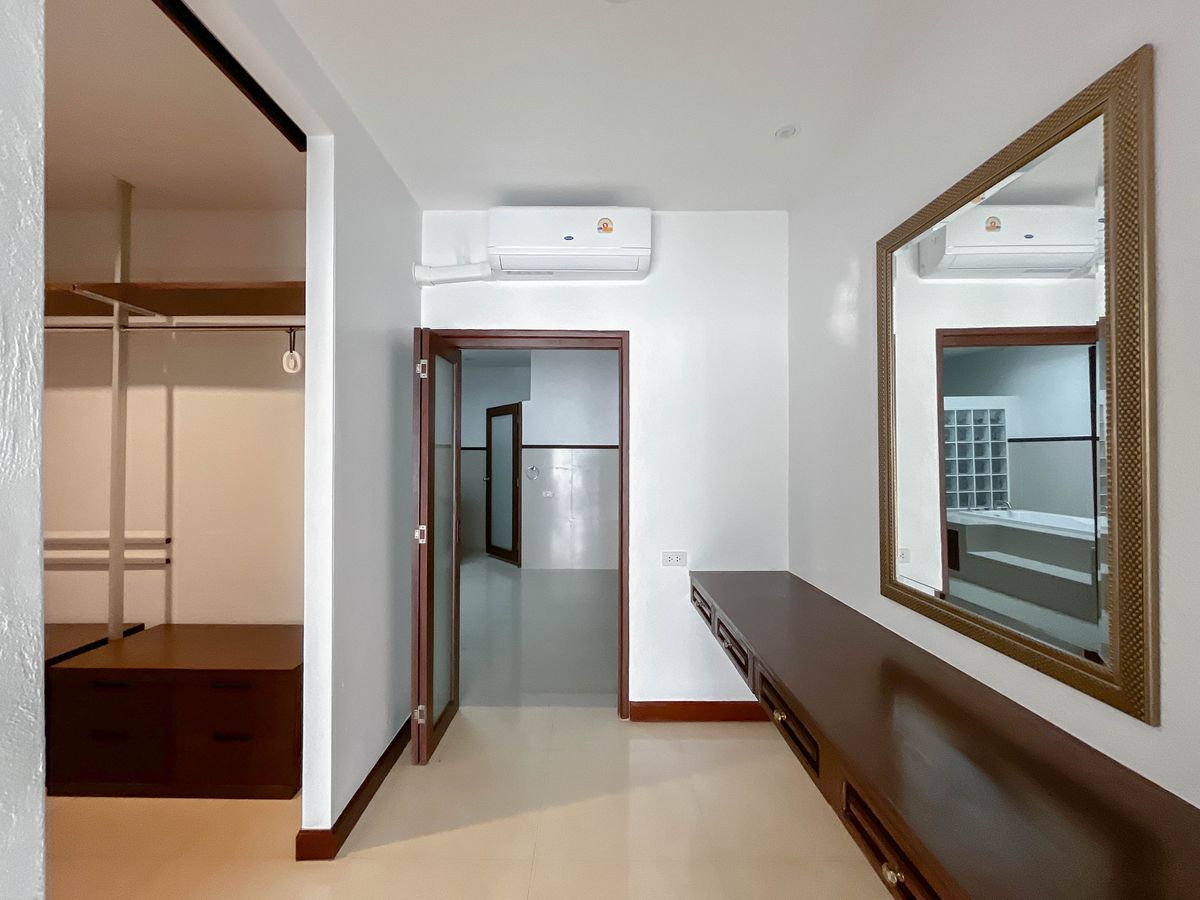 ขายบ้านพัทยา บางแสน ชลบุรี สัตหีบ : ขายวิลล่าชั้นเดียว Green Olive Villa Amata Spring Golf 3 ห้องนอน ริมสนามกอล์ฟ การีนตีบรรยากาศดีแน่นอน [SHNH00012]