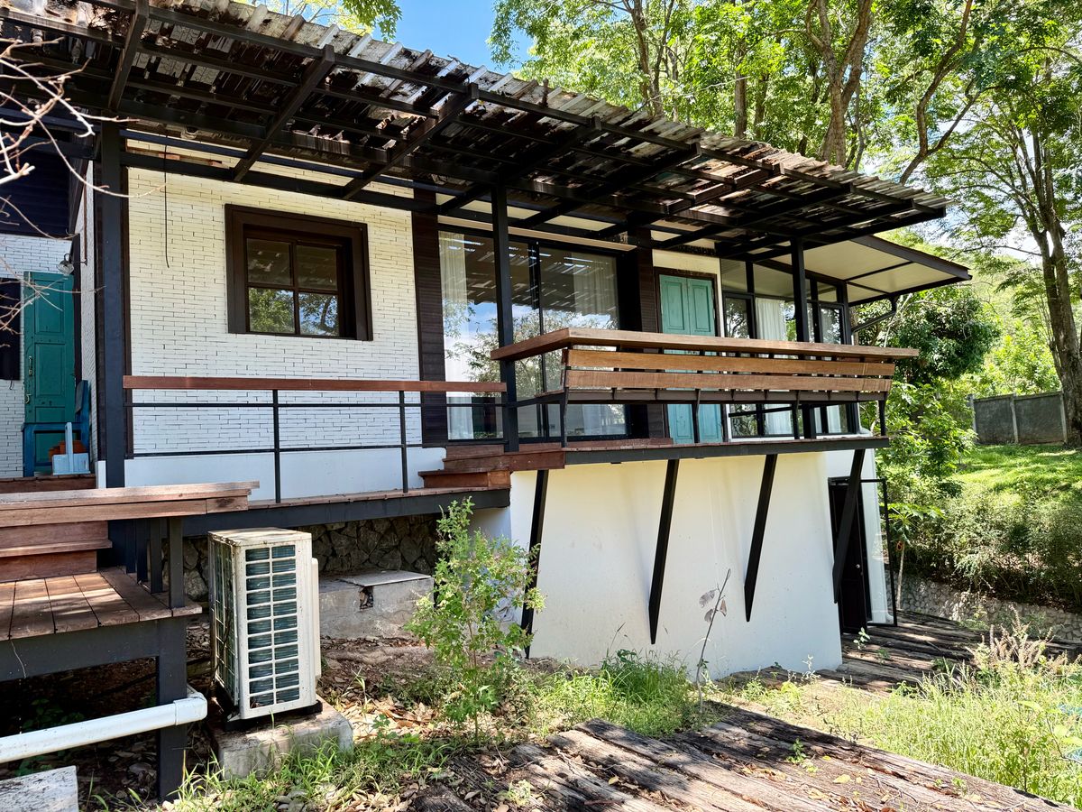 ขายบ้านปากช่อง เขาใหญ่ : ขายบ้านเดี่ยว พักตากอากาศ เขาใหญ่ เหวปลากั้ง  ขนาด 126 ตร.วา พื้นที่ใช้สอย 300 ตร.เมตร