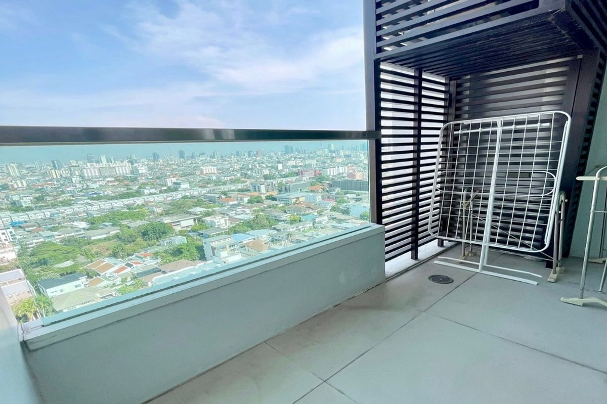 For SaleCondoSapankwai,Jatujak : ⚡️⚡️ Sale with tenant !! ⚡️⚡️Code C20250400044.......Ideo Mix Phaholyothin, 1  bedroom, 1 bathroom, high floor 22++, East Facing, furnished, Special Deal!!📢📢