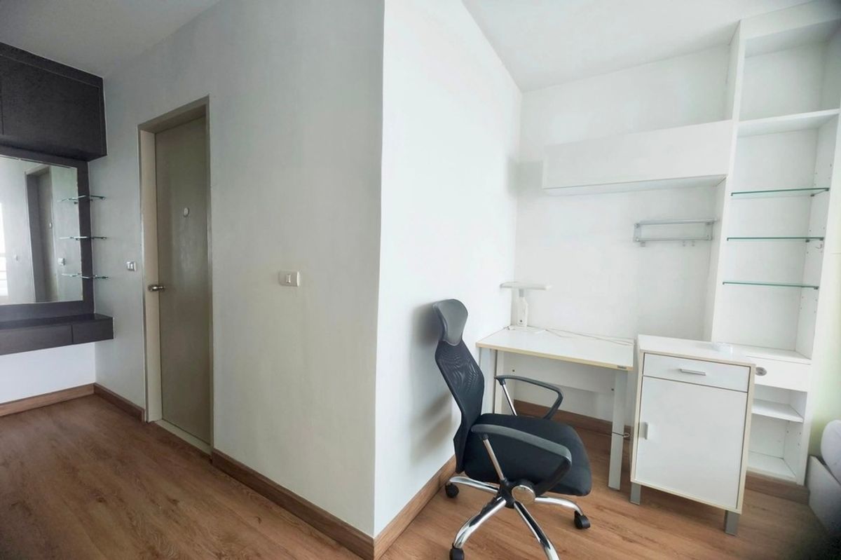 For SaleCondoSapankwai,Jatujak : ⚡️⚡️ Sale with tenant !! ⚡️⚡️Code C20250400044.......Ideo Mix Phaholyothin, 1  bedroom, 1 bathroom, high floor 22++, East Facing, furnished, Special Deal!!📢📢