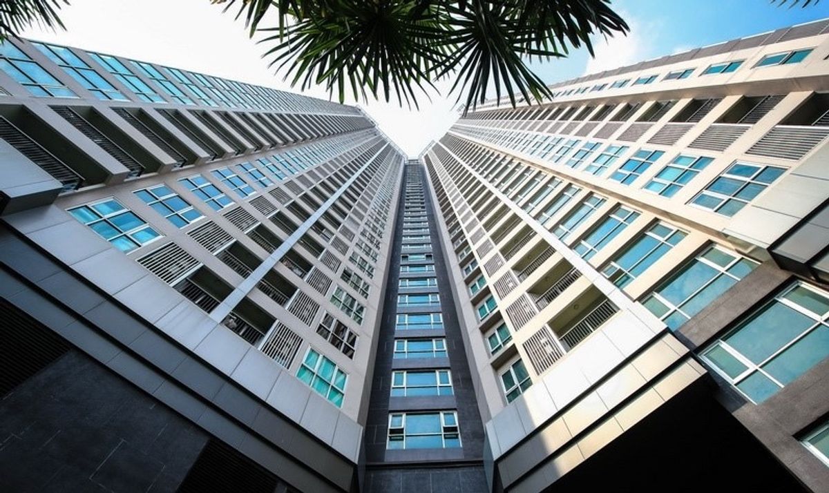 ขายคอนโดสาทร นราธิวาส : ✨ คอนโด High Rise ตกแต่งครอบพร้อมอยู่ใจกลางสาทร วิวโค้งแม่น้ำเจ้าพระยาเต็มสายตา ✔