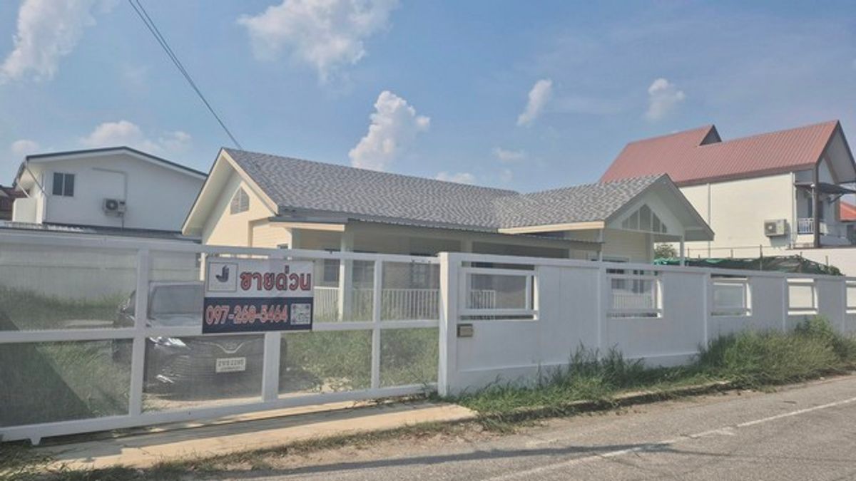 For SaleHousePhutthamonthon, Salaya : Style English-Cottage single-story house for sale, 100 square meters, 3 bedrooms, 4 bathrooms, only 4490000 baht !! Khlong Yong Nakhon Pathom