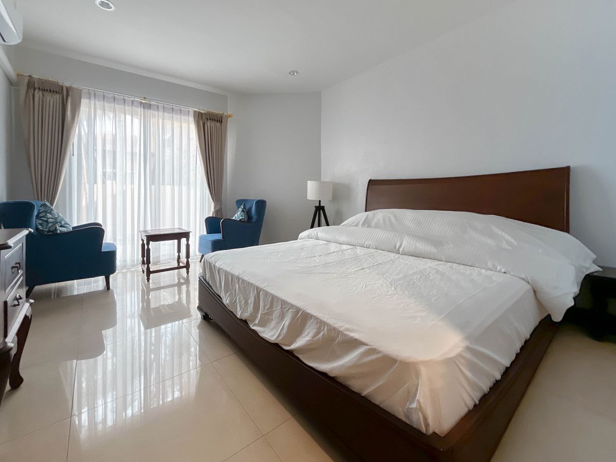 ขายบ้านพัทยา บางแสน ชลบุรี สัตหีบ : ขายวิลล่าชั้นเดียว Green Olive Villa Amata Spring Golf 3 ห้องนอน ริมสนามกอล์ฟ การีนตีบรรยากาศดีแน่นอน [SHNH00012]