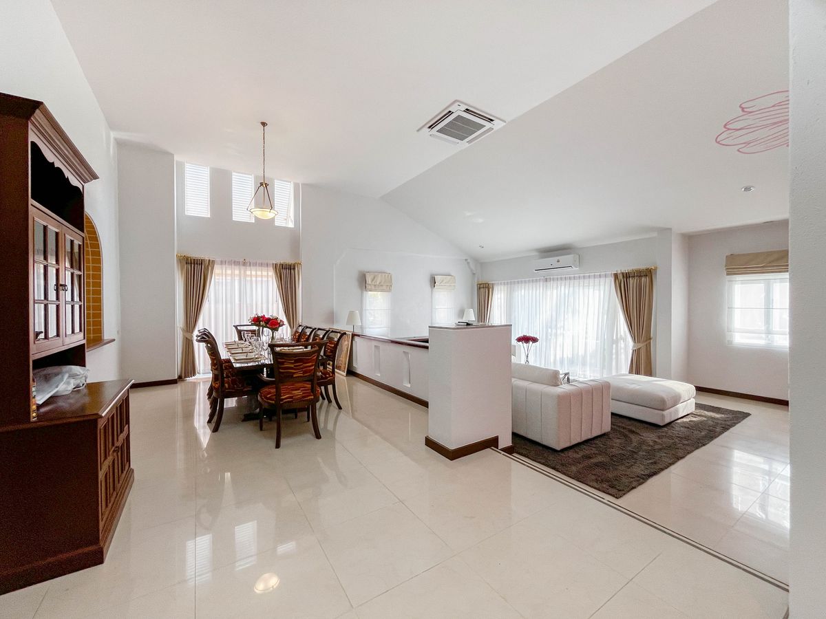 ขายบ้านพัทยา บางแสน ชลบุรี สัตหีบ : ขายวิลล่าชั้นเดียว Green Olive Villa Amata Spring Golf 3 ห้องนอน ริมสนามกอล์ฟ การีนตีบรรยากาศดีแน่นอน [SHNH00012]