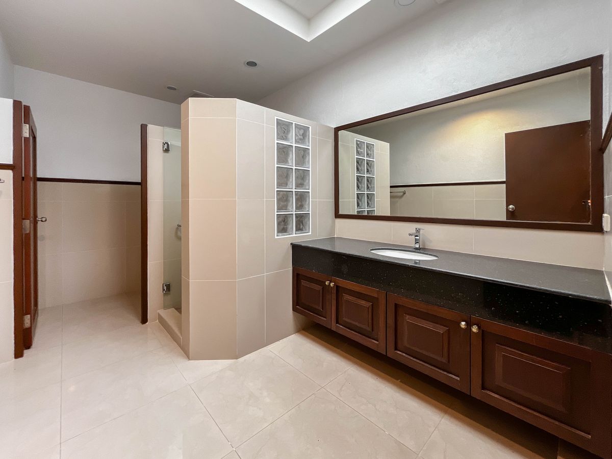 ขายบ้านพัทยา บางแสน ชลบุรี สัตหีบ : ขายวิลล่าชั้นเดียว Green Olive Villa Amata Spring Golf 3 ห้องนอน ริมสนามกอล์ฟ การีนตีบรรยากาศดีแน่นอน [SHNH00012]