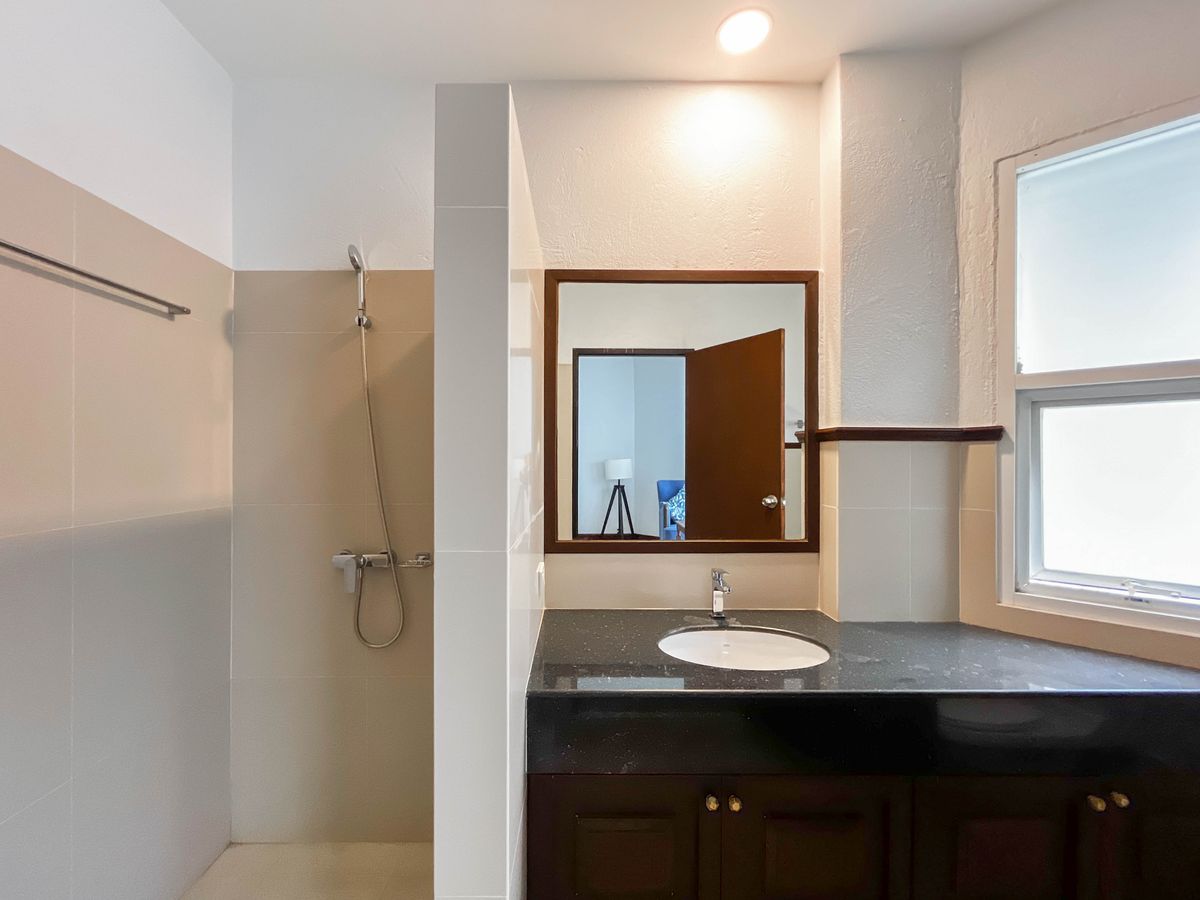 ขายบ้านพัทยา บางแสน ชลบุรี สัตหีบ : ขายวิลล่าชั้นเดียว Green Olive Villa Amata Spring Golf 3 ห้องนอน ริมสนามกอล์ฟ การีนตีบรรยากาศดีแน่นอน [SHNH00012]