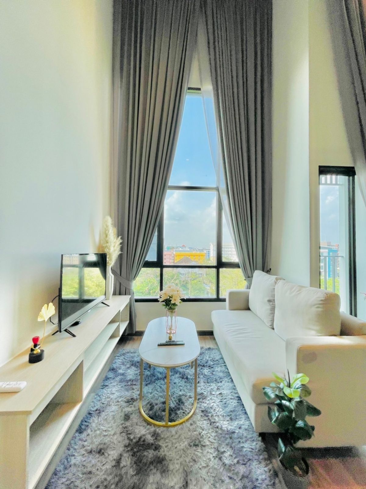 ให้เช่าคอนโดรัชดา ห้วยขวาง : 🌿 ✨  The Collect Ratchada 32 ✨🌿 1 Bed 1 Bath, Rental 18,000 Baht (Duplex)