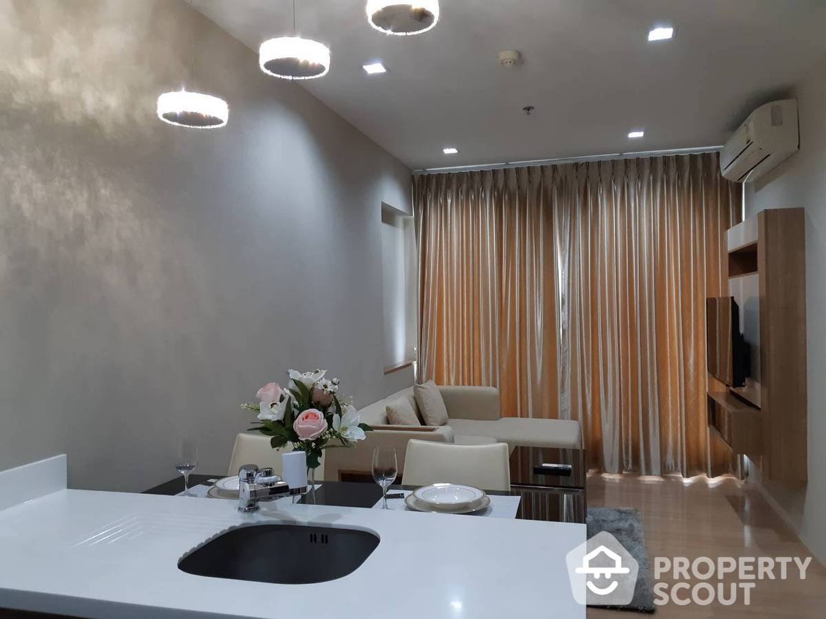 For SaleCondoSathorn, Narathiwat : 1-BR Condo at Rhythm Sathorn near BTS Saphan Taksin