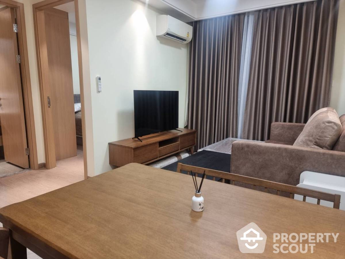 For SaleCondoSathorn, Narathiwat : 1-BR Condo at Regal Sathon-Naradhiwas close to Naradhiwas Rajanagarindra
