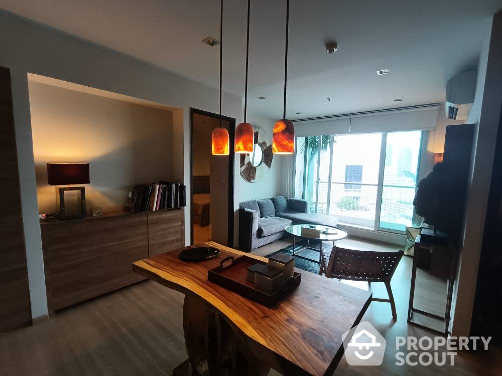 For SaleCondoSathorn, Narathiwat : 2-BR Condo at Rhythm Sathorn near BTS Saphan Taksin