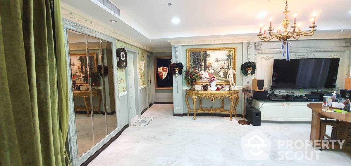 For SaleCondoSukhumvit, Asoke, Thonglor : 2-BR Condo at Nusasiri Grand Condominium near BTS Ekkamai