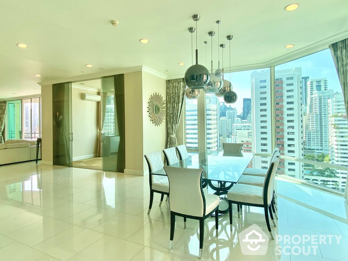 For RentCondo : คอนโด 4-ห้องนอน ที่ รอย์ช ไพรเวท เรสซิเดนซ์ส ใกล้ MRT สุขุมวิท