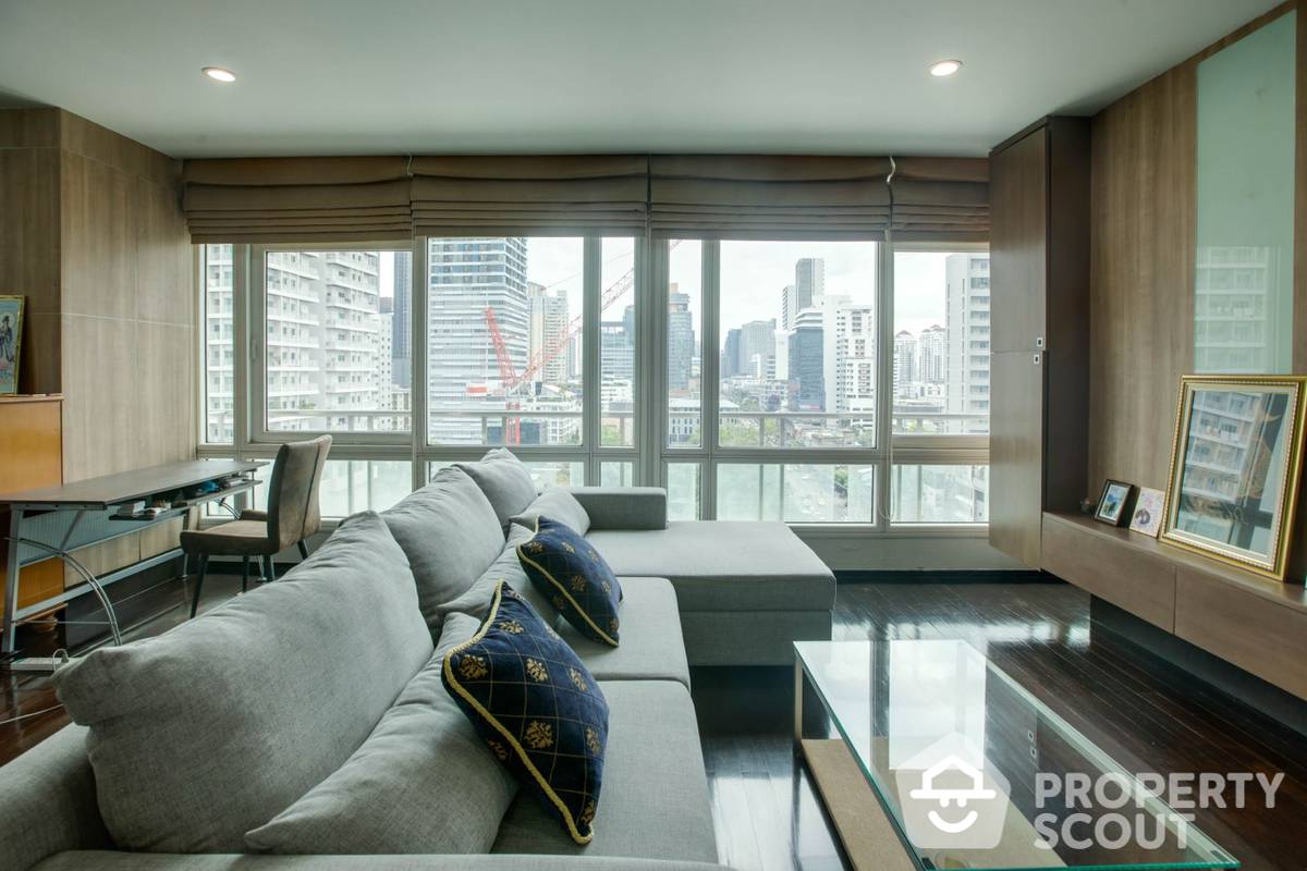 For SaleCondoPhuket : 3-BR Condo at The Height Condominium close to Thong Lo
