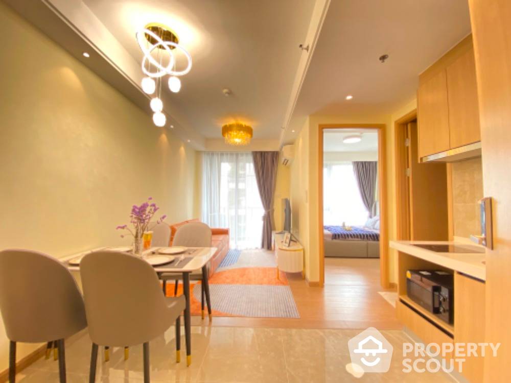 For RentCondoSathorn, Narathiwat : 1-BR Condo at Regal Sathon-Naradhiwas close to Naradhiwas Rajanagarindra