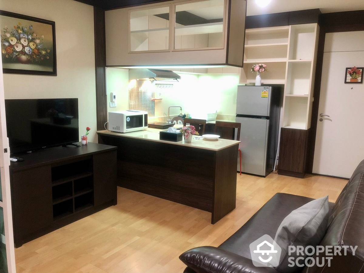 For SaleCondoSathorn, Narathiwat : 1-BR Condo at St. Louis Grand Terrace near BTS Saint Louis