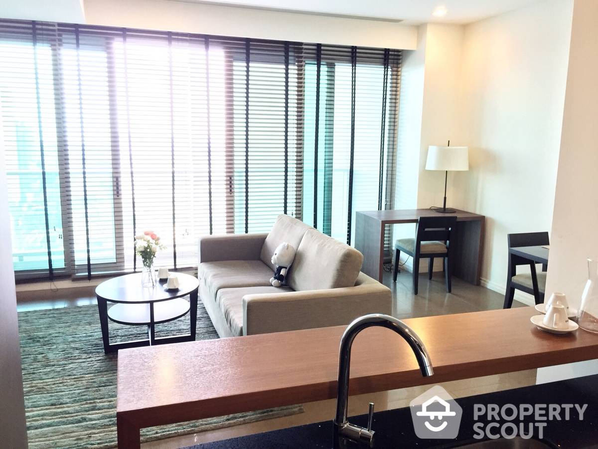 For SaleCondoWongwianyai, Charoennakor : 1-BR Condo at The River Condominium near BTS Saphan Taksin